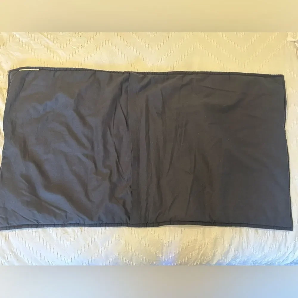 Pottery Barn Cloud Set Of 2 King Pillow Shams Handcrafted Linen Navy Blue EUC